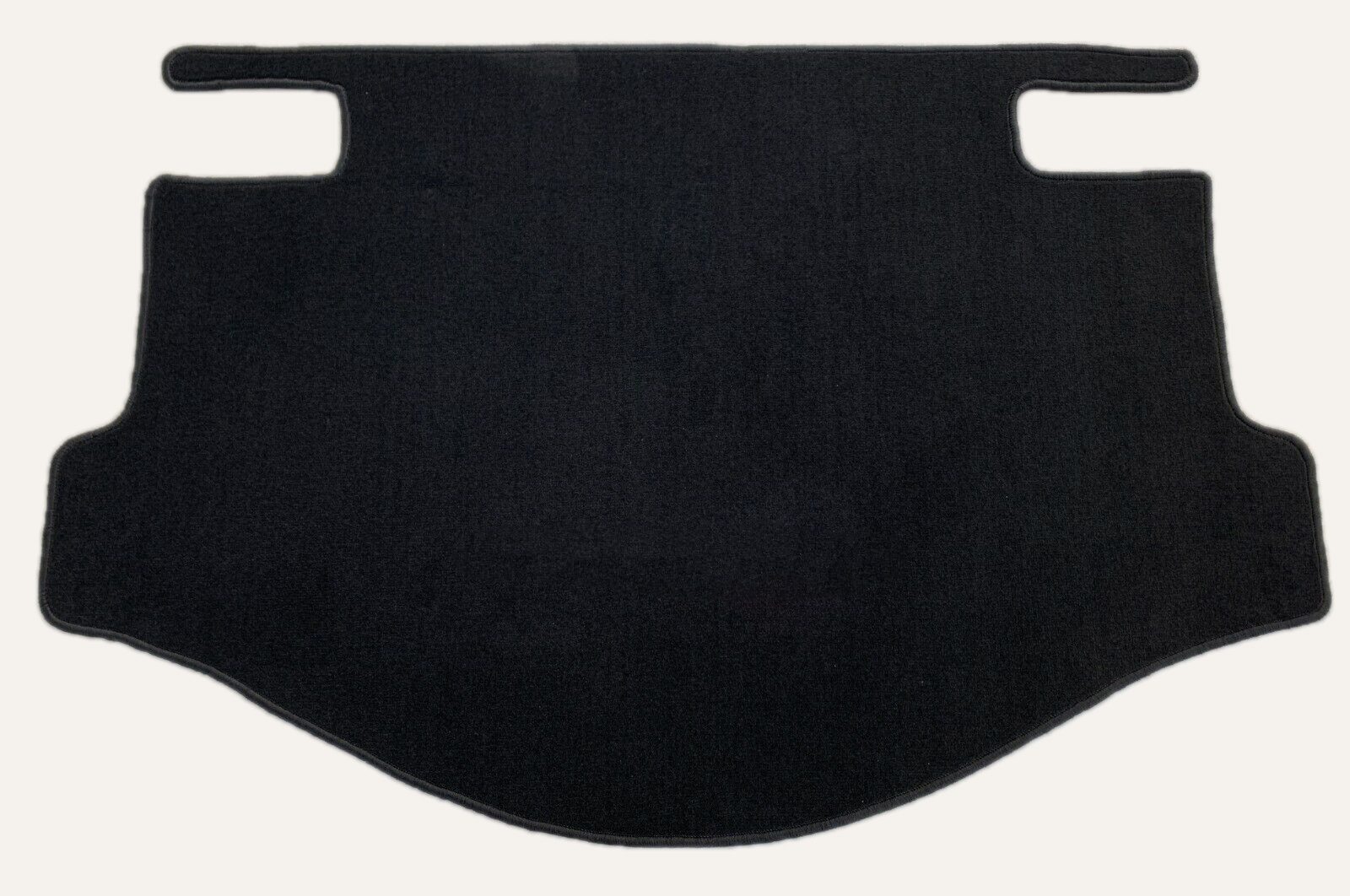 Kofferraummatte passend für Chevrolet Camaro Cabriolet 2010-2015 Eine Kofferraummatte in schwarz für Chevrolet Camaro Cabrio 2010-2015.