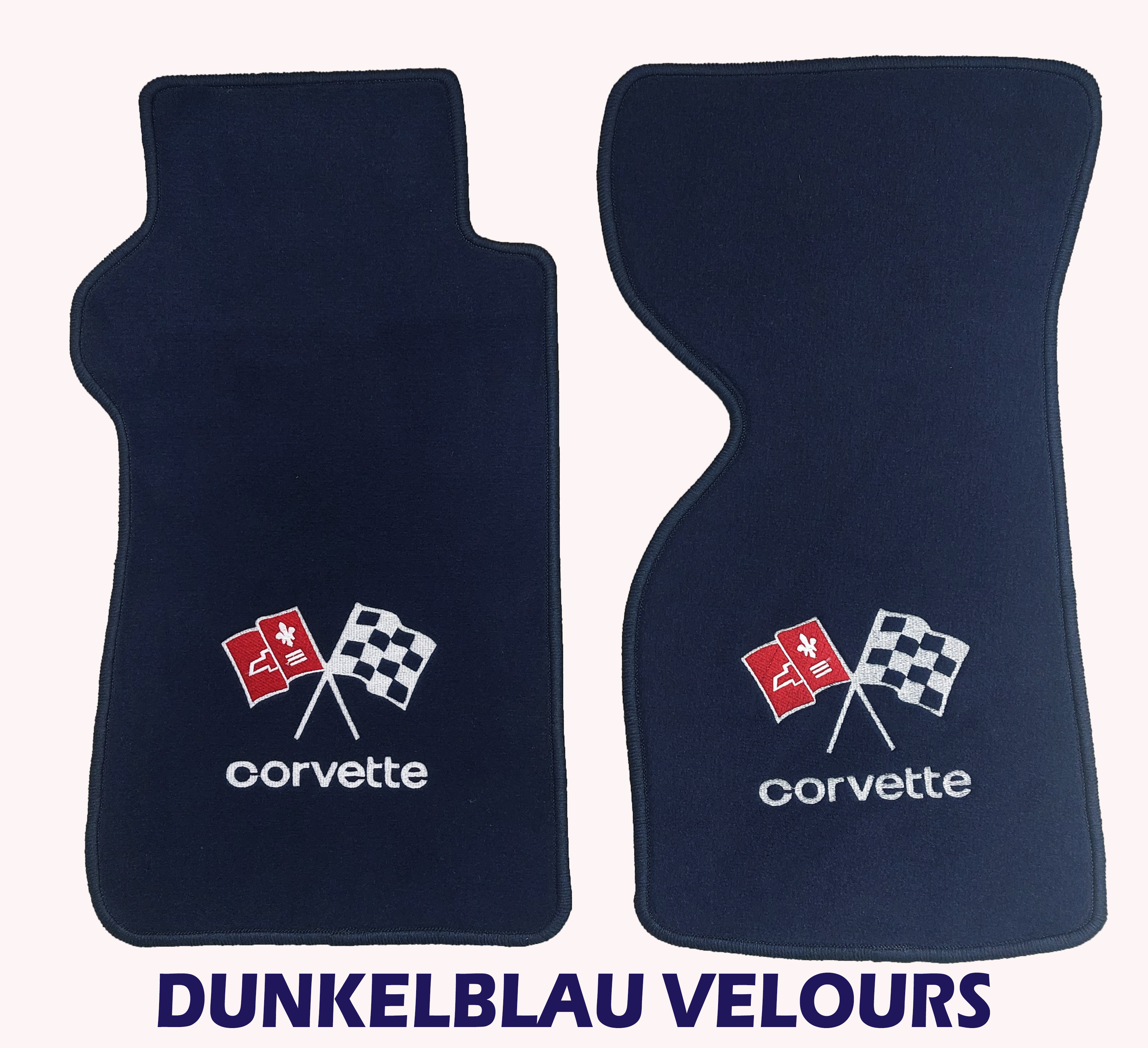 Dunkelblaue Velours Fußmatten mit STICK Corvette-Logo für Chevrolet Corvette C3 Automatik 1967-1982 Dunkelblaue Velours Fußmatten mit STICK Corvette-Logo für Chevrolet Corvette C3 Automatik 1967-1982
